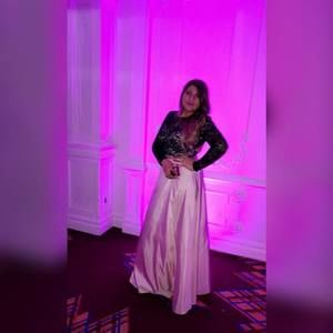 Meet your Posher, Abigail