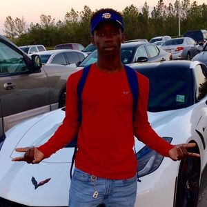 Meet your Posher, Gregory