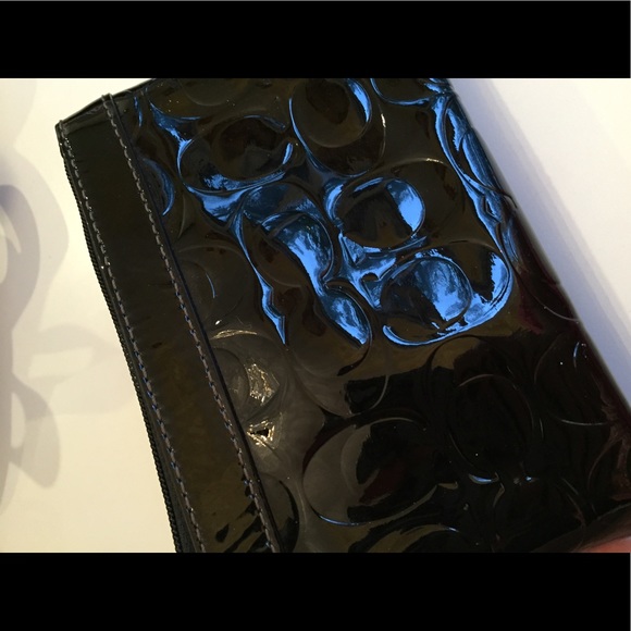 COACH wristlet - Picture 2 of 2