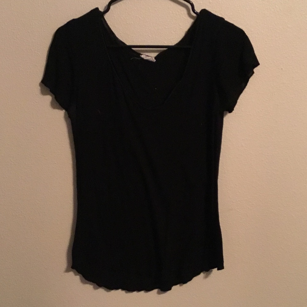 Scoop tee