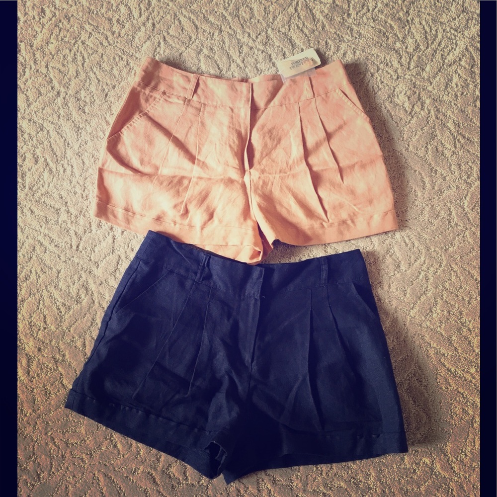 2 LINEN SHORTS.