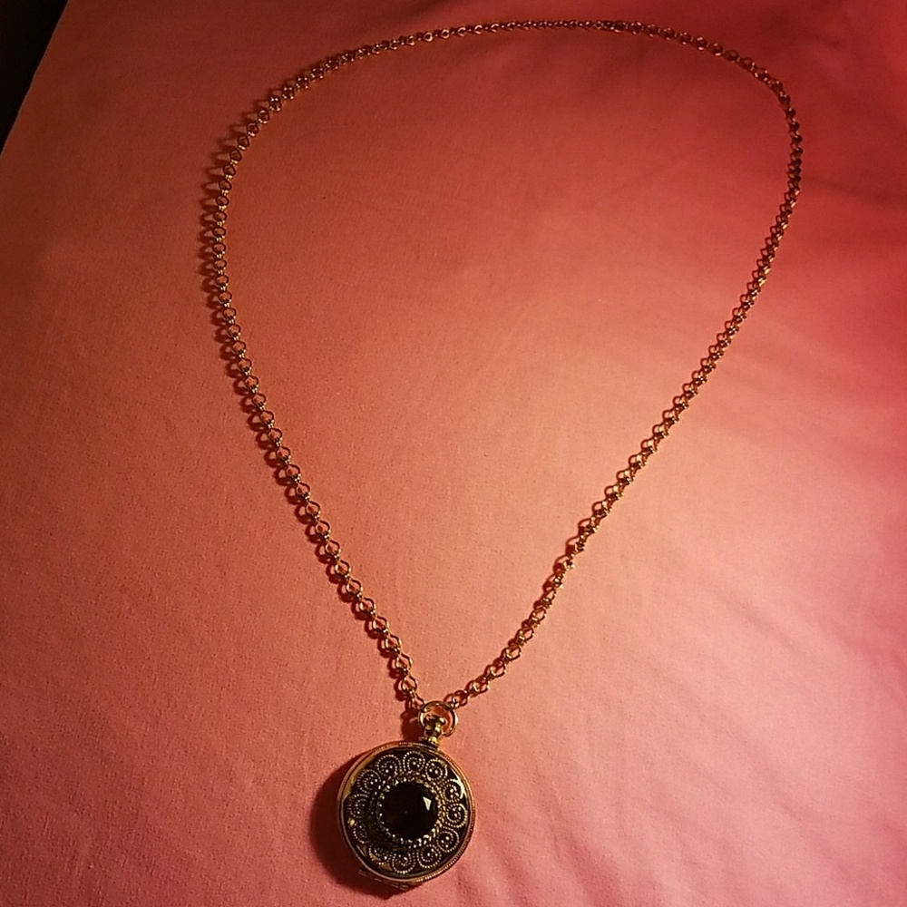 Necklaces <Posting Slowly> Ask to see something!