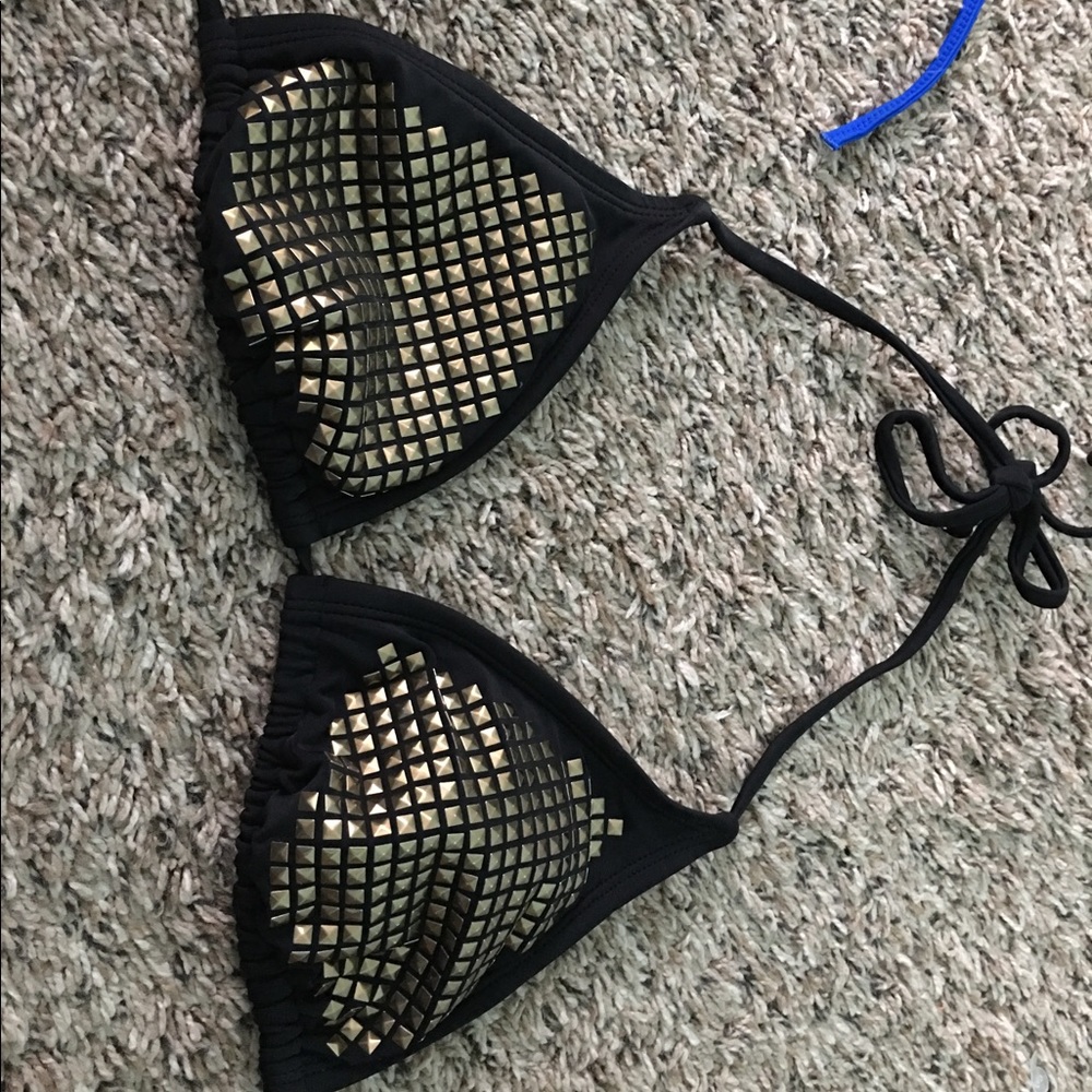 Bathing suit