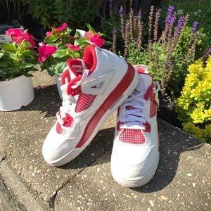 Air Jordan Alternate 4 Retro