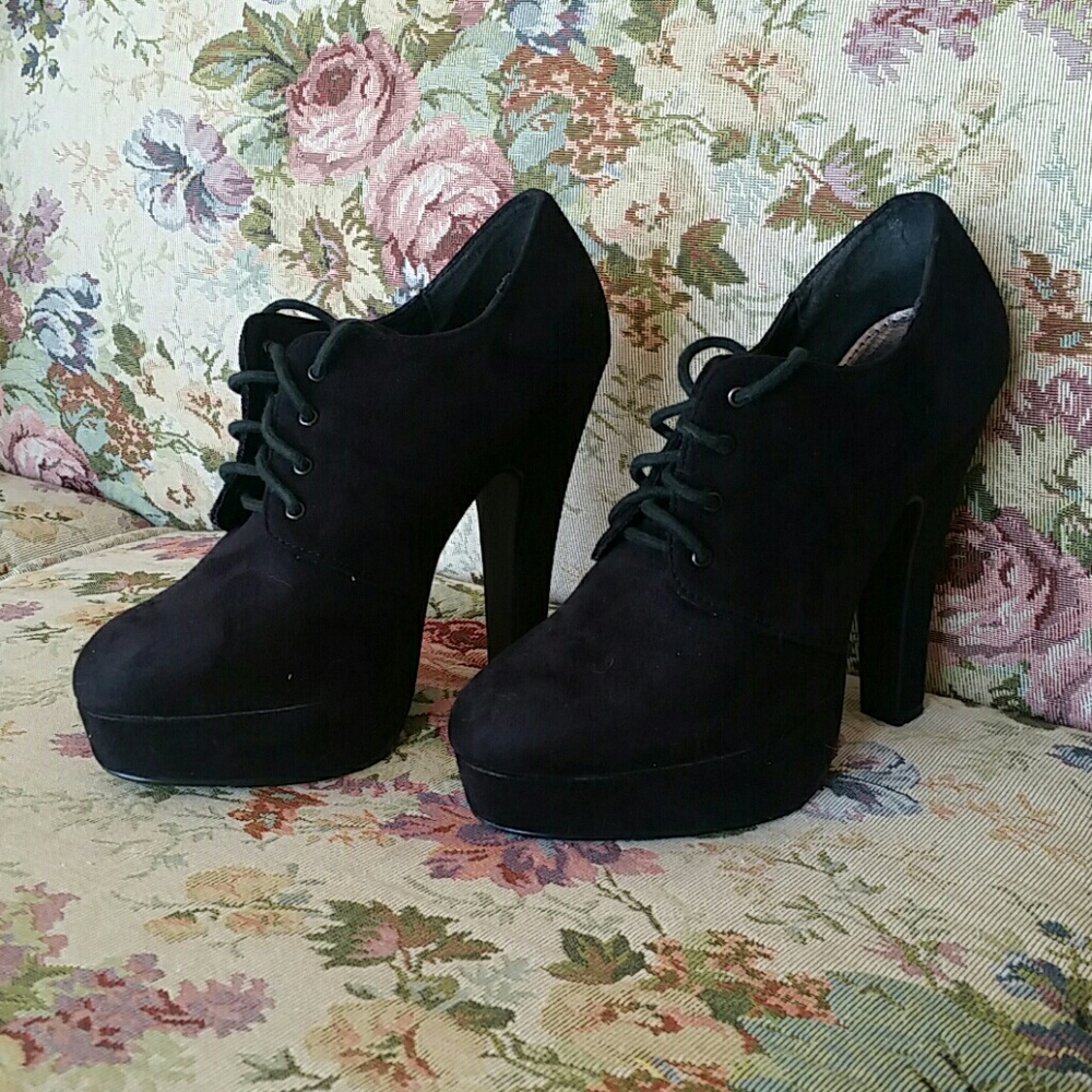 Black Oxford Style Heels