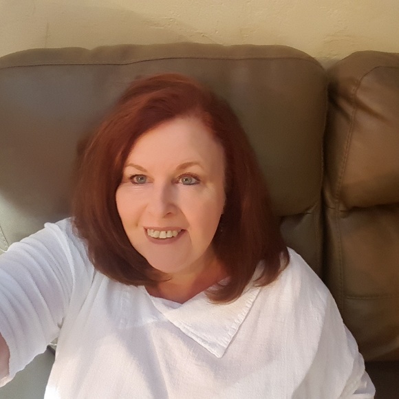 Meet your Posher, Sandra - Picture 1 of 1