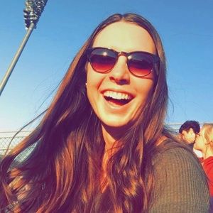 Meet your Posher, Dana