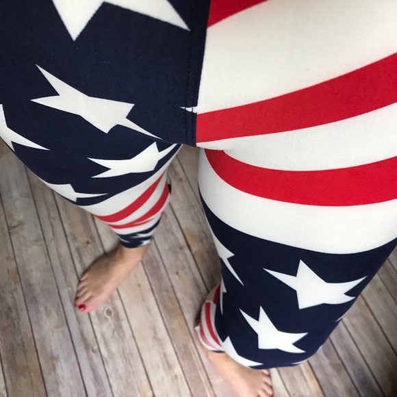  Wonder Woman Leggings, So Soft, OSFM (2-12) - Picture 3 of 6