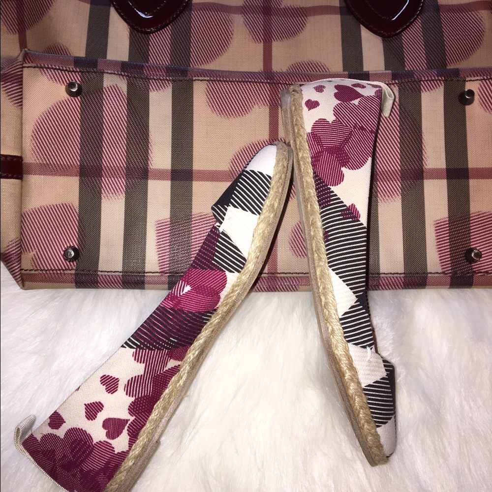 "Authentic" Burberry 💕 check flats