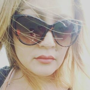 Meet your Posher, Erika