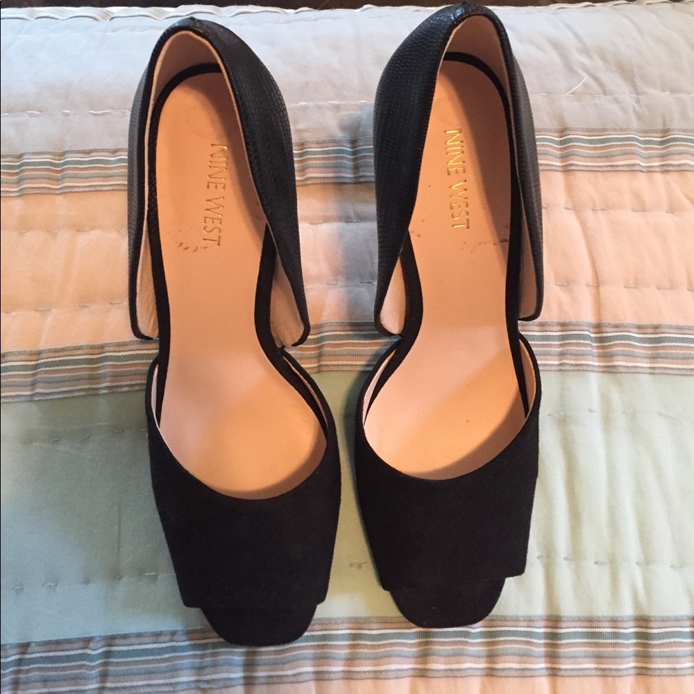 Nine West black peep toe heel