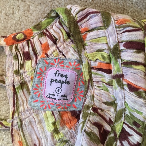 Free People boho floral top. - Picture 4 of 4