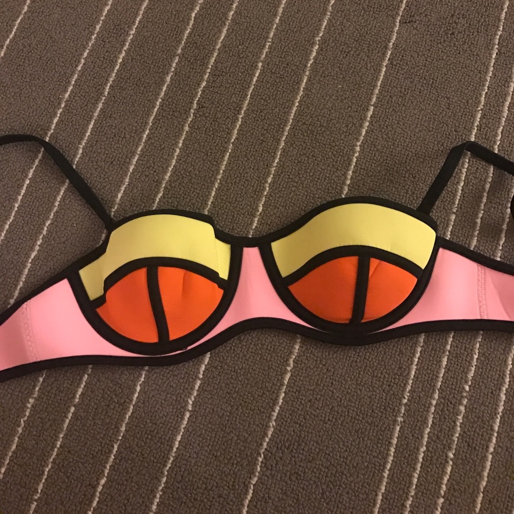 Triangl Bikini Top