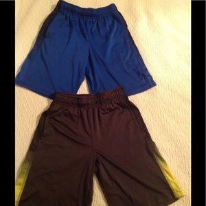Boys sport shorts - size S / 8