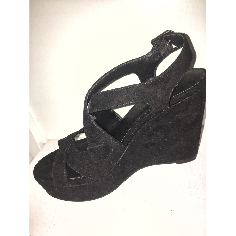 NEW Black wedges