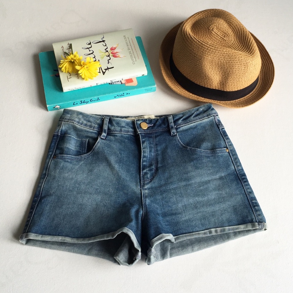 Zara Denim shorts in medium wash
