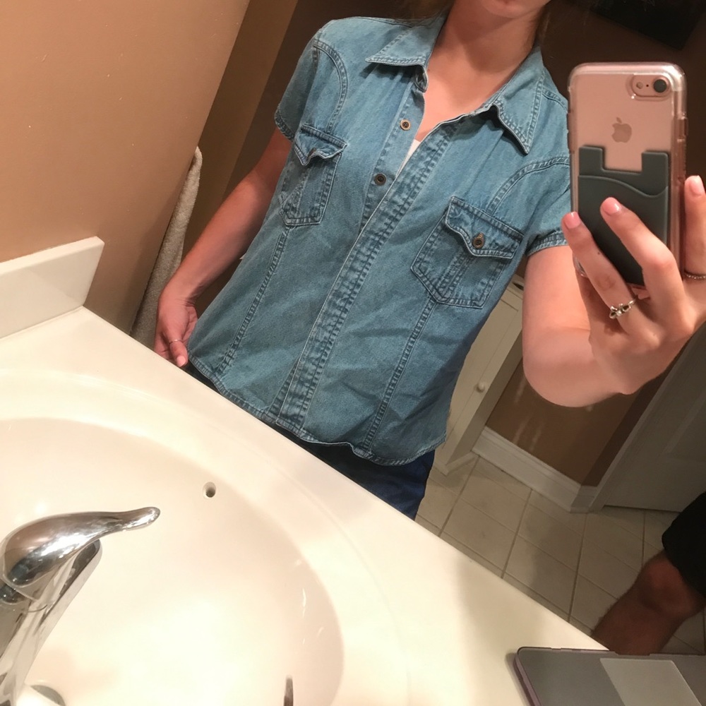 Denim short sleeve shirt