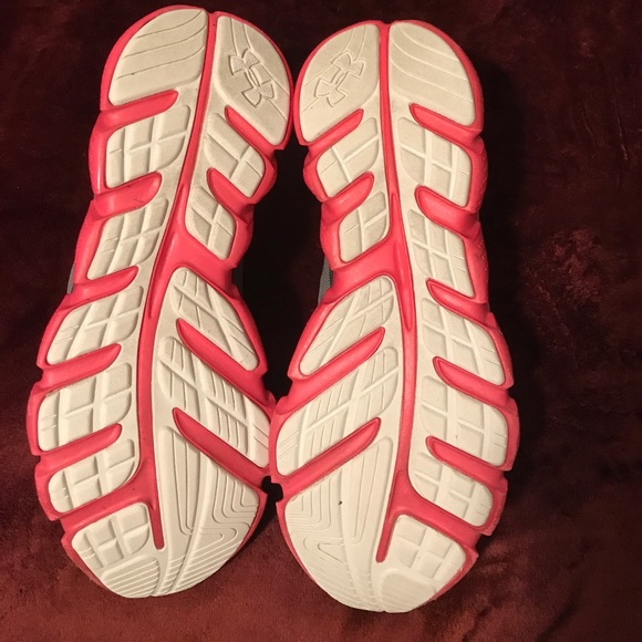 Under Armour - Picture 5 of 5