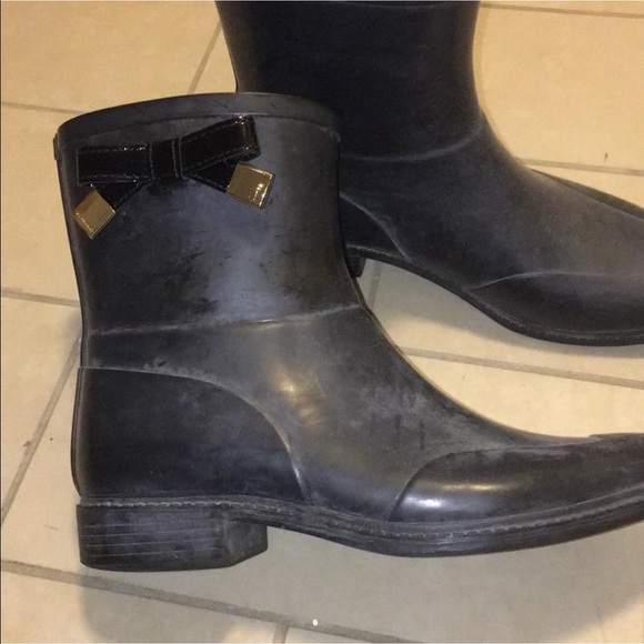 Authentic Burberry rain boots - Picture 5 of 6