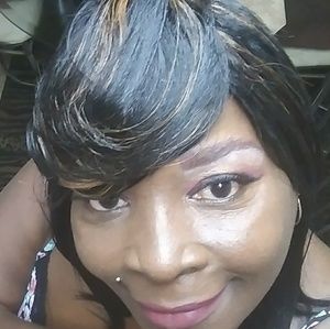 Meet your Posher, Lorrie