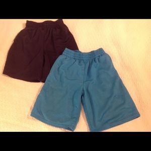 Boys sport shorts - size S 6/7
