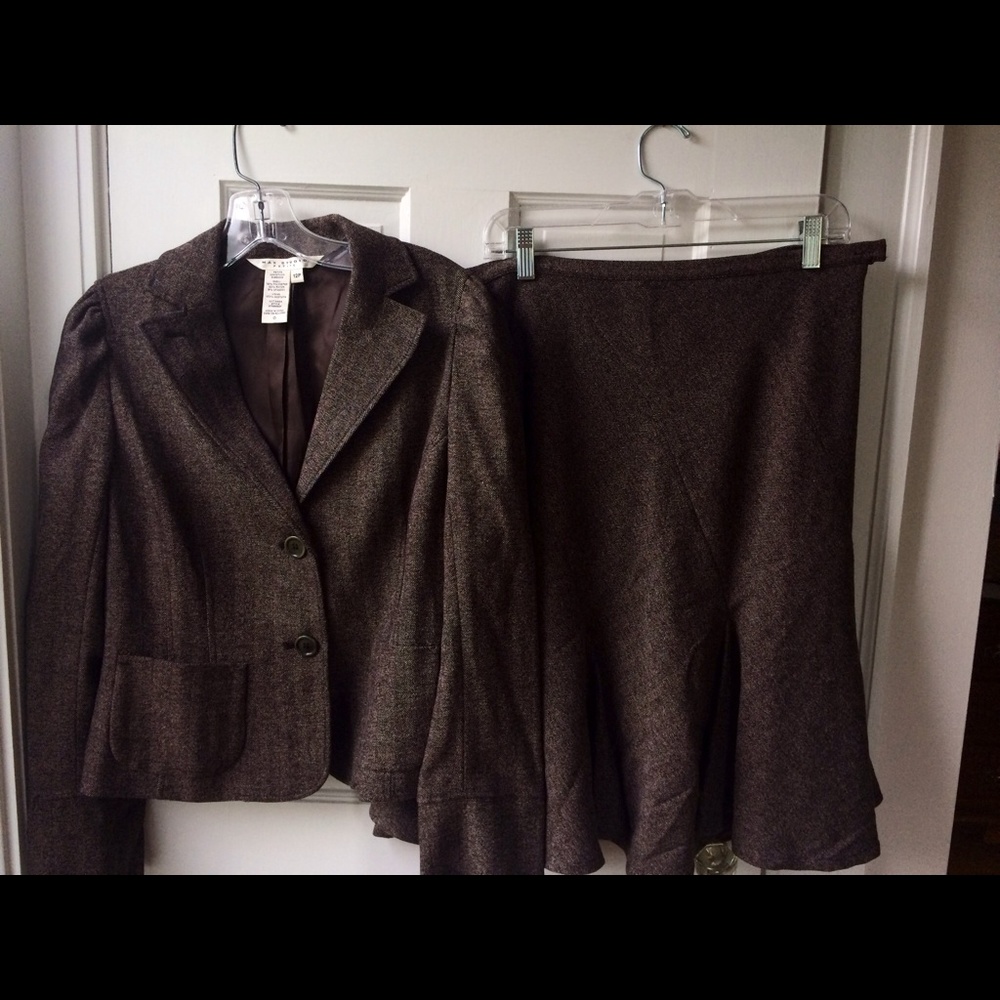Max studio brown tweed-like skirt suit set