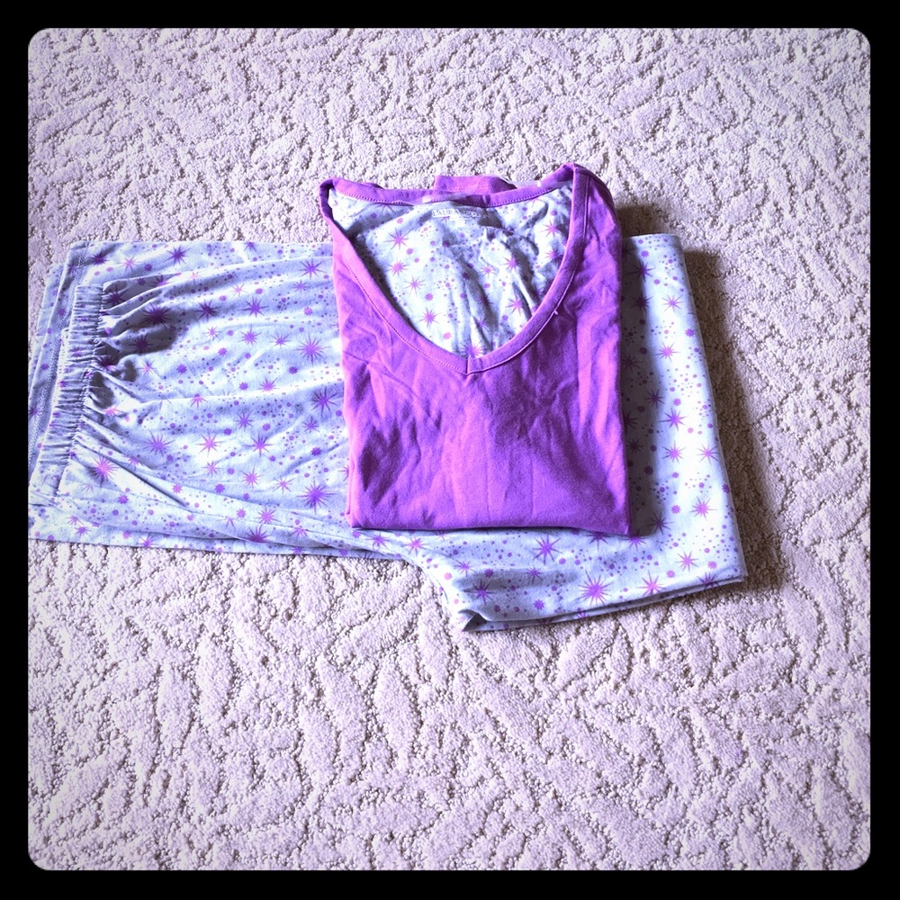 PAJAMA SET.