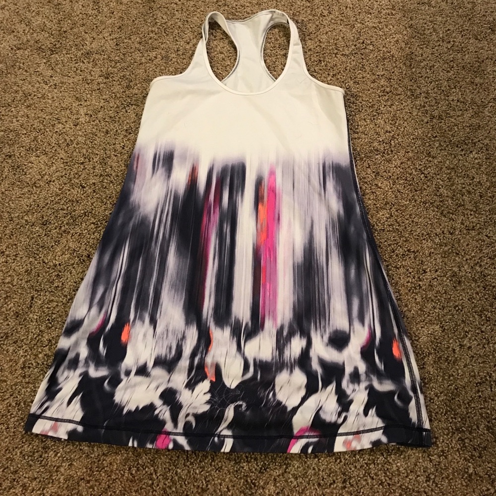 Lululemon tank