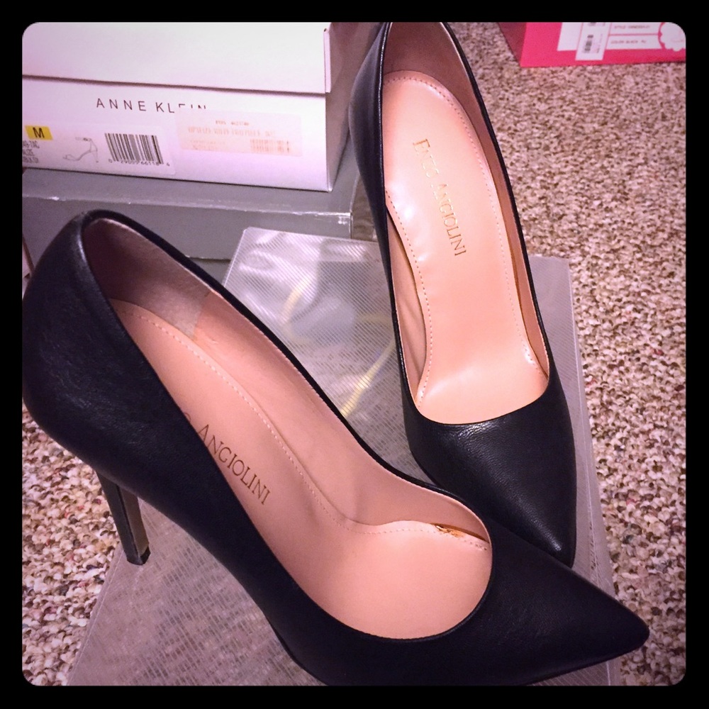 Enzo angiolini black point-toe pumps