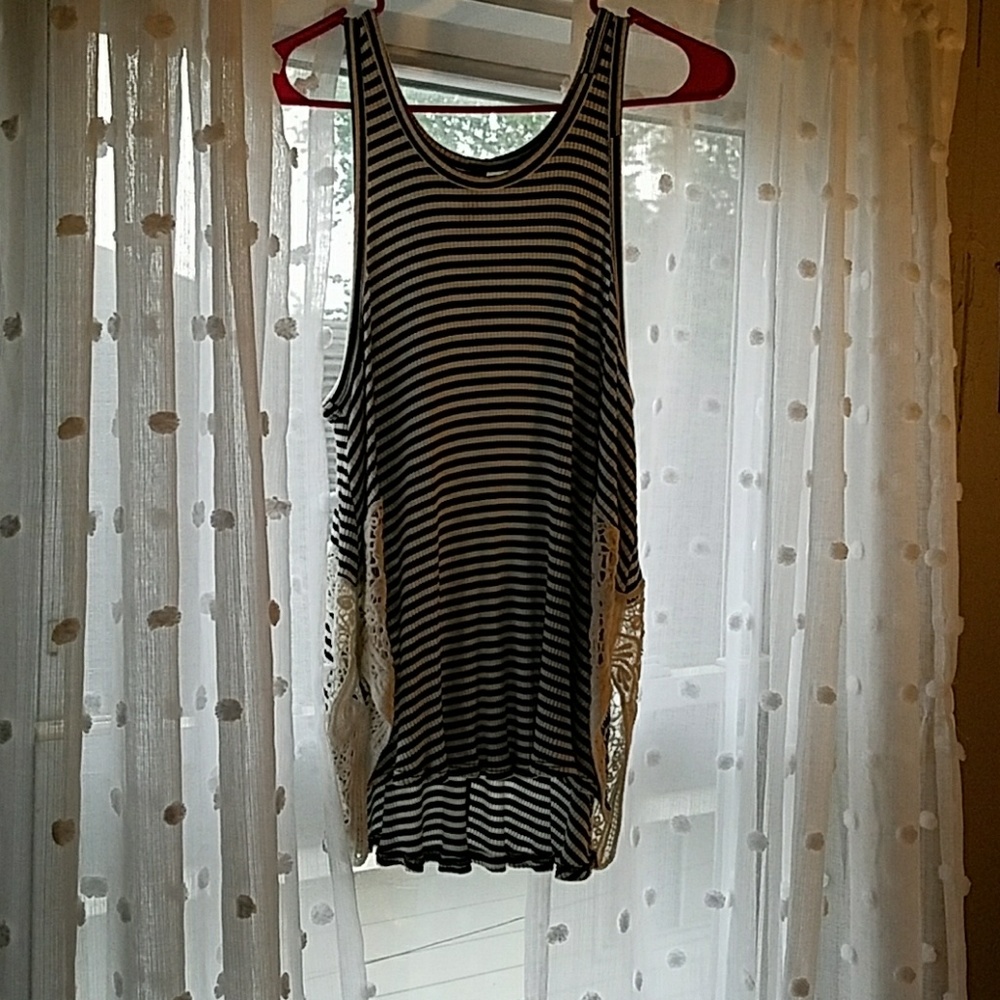 Black and white stripes tank top