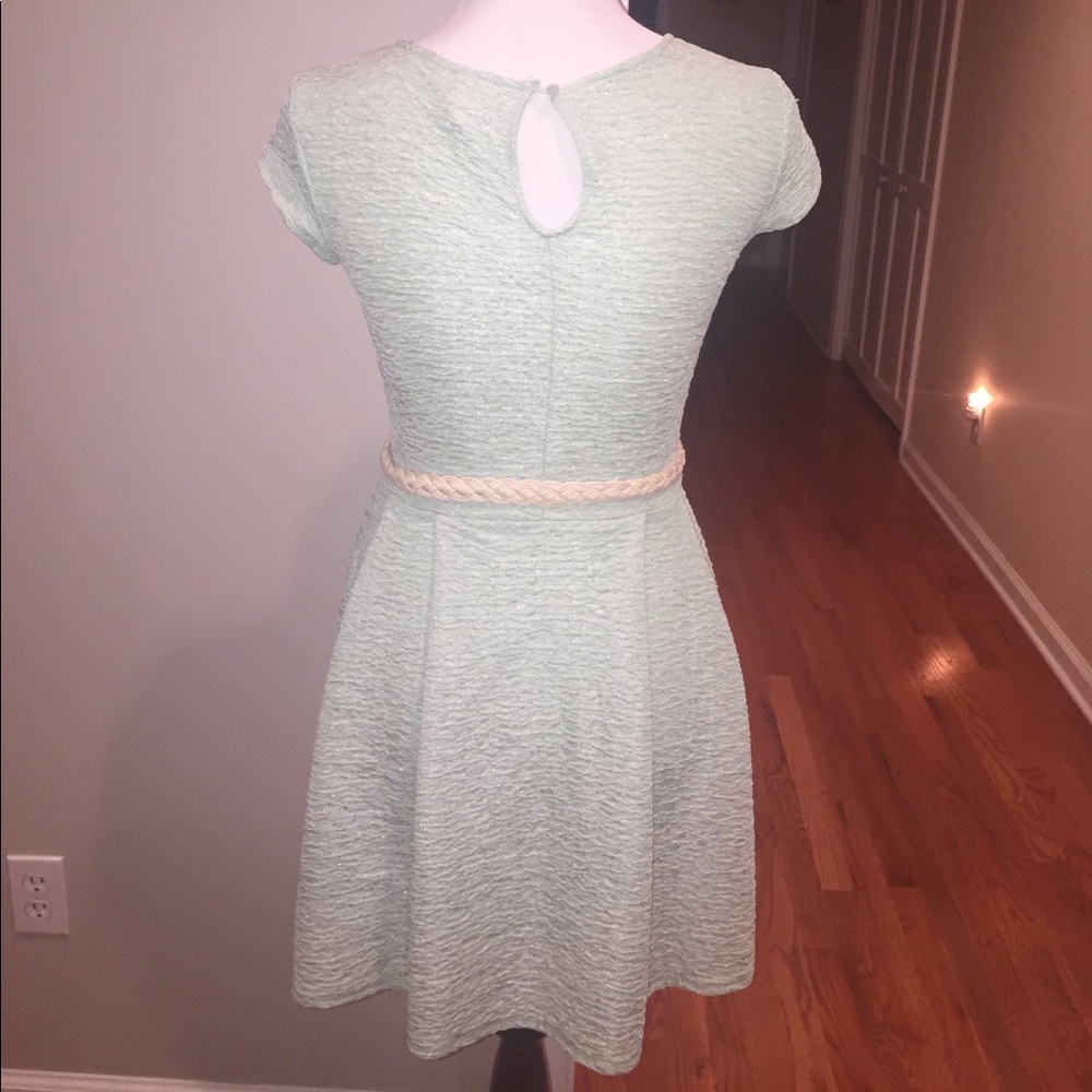 Dress - Picture 3 of 4