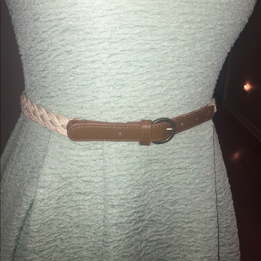Dress - Picture 4 of 4