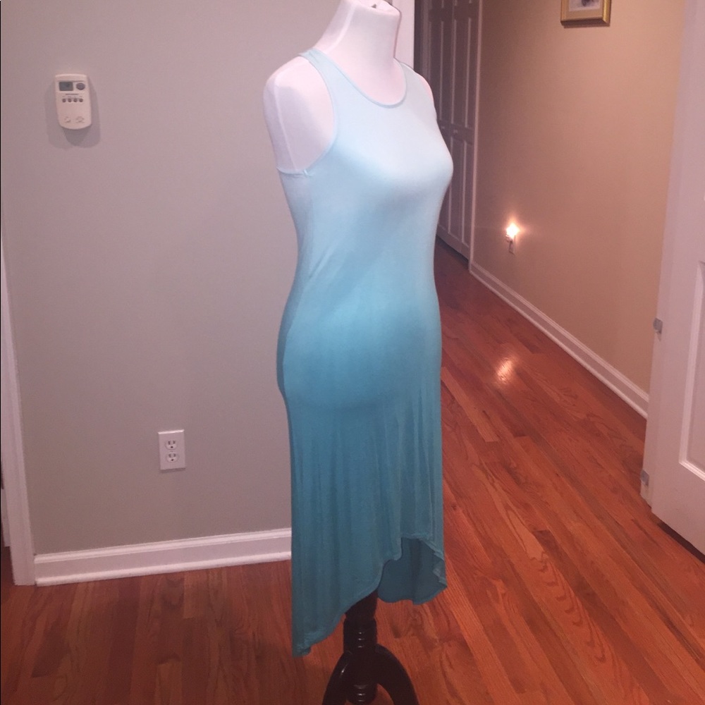 Dress - Picture 3 of 3