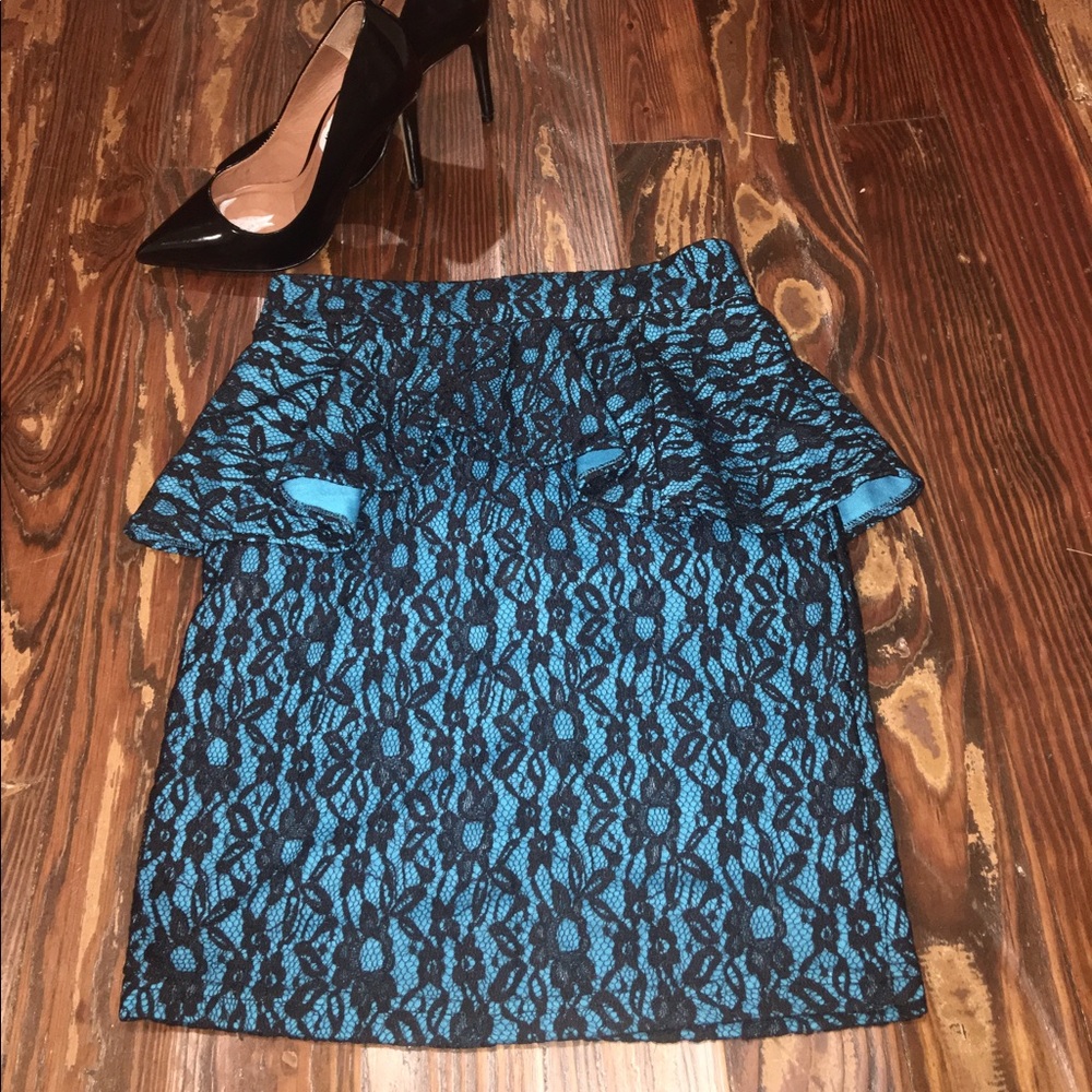 Sexy lace peplum skirit