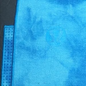 Lululemon skidless yogitoes towel blue tie dye