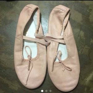 Girls ballerina slippers