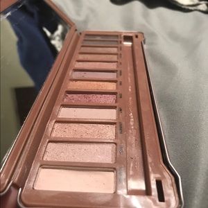 Naked Pallet 3