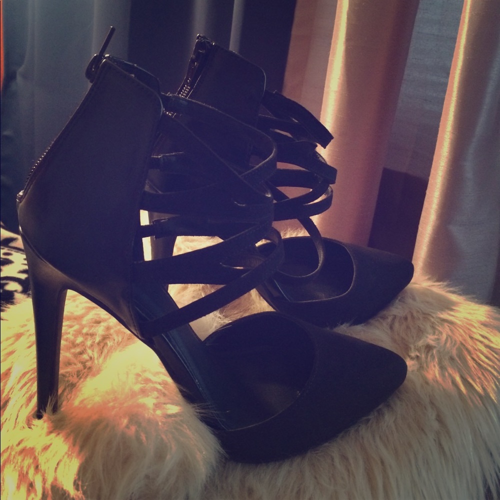 Sexy Black Pointy Toe