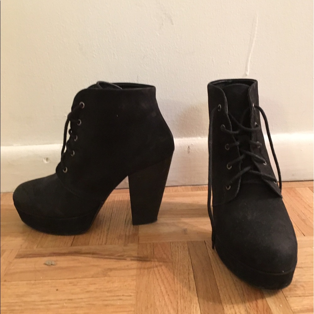 Steve Madden Lace Up Heeled Booties