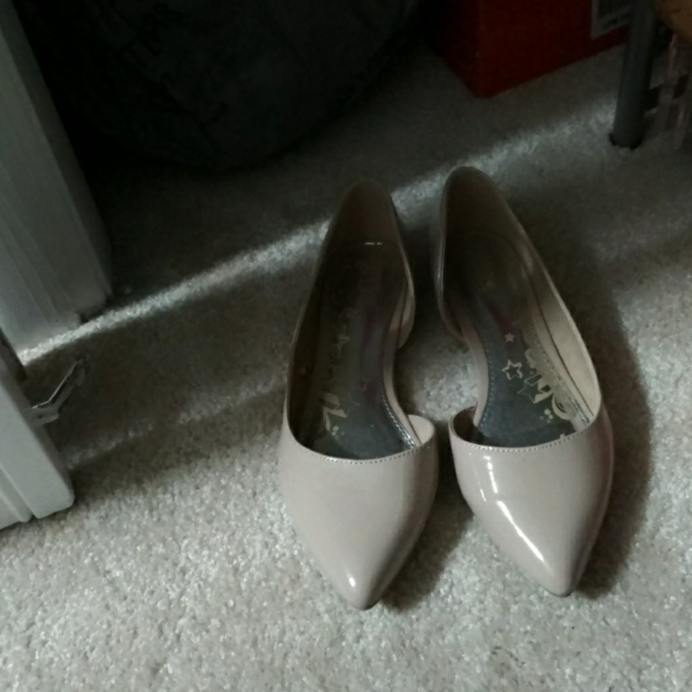 Nude flats size 7