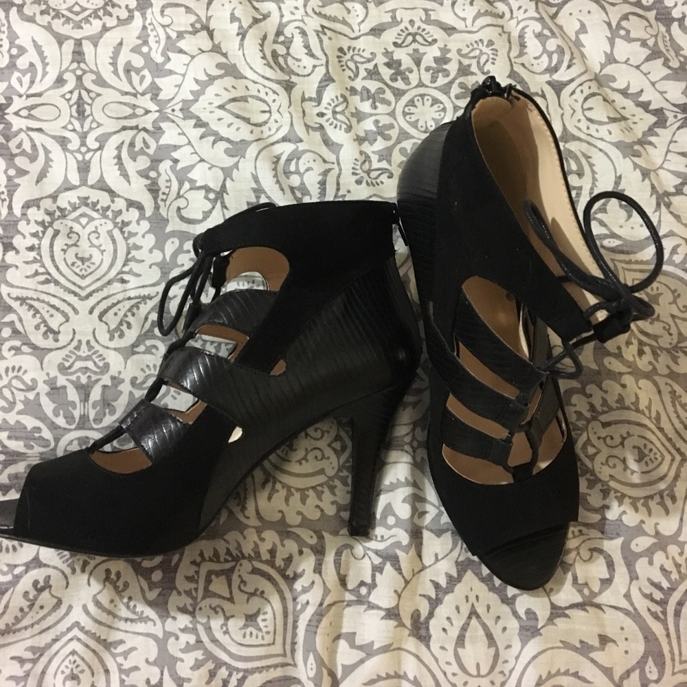 Nine West Strappy Black Heels