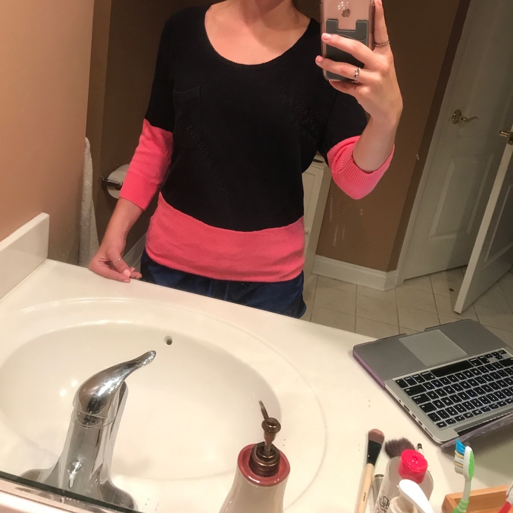 Black and pink VOLCOM sweater