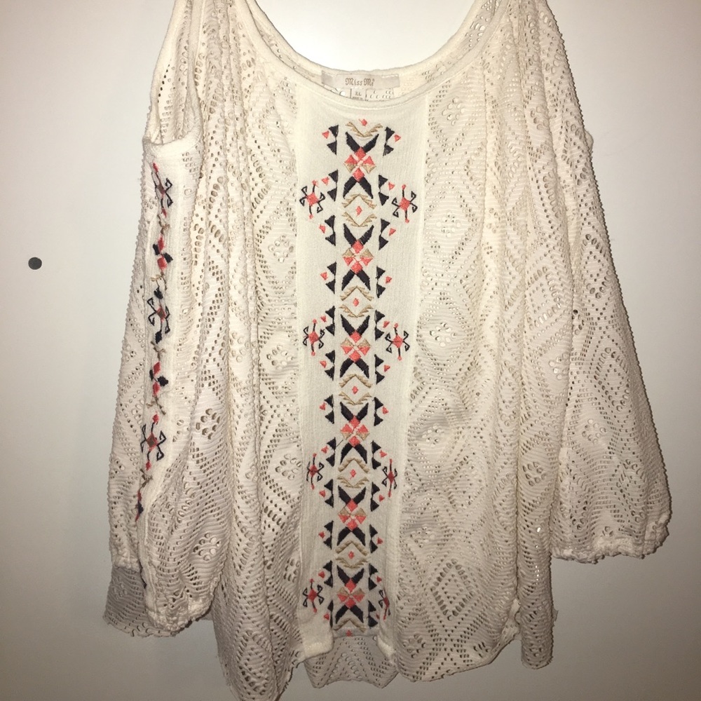 Miss me off the shoulder shirt 💗💗