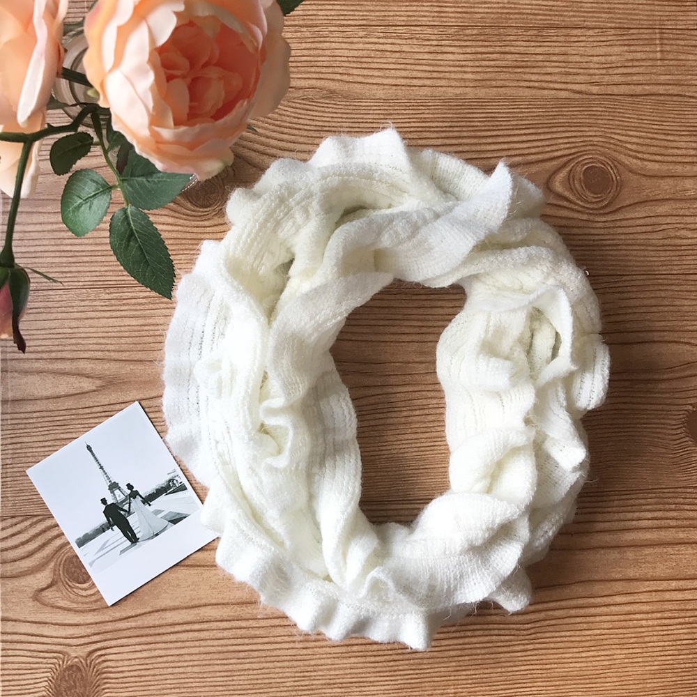 Off white infinity scarf.