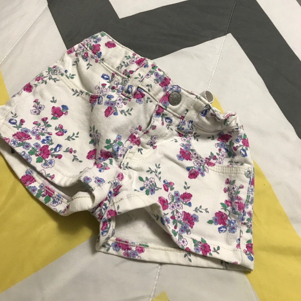 Flower print shorts