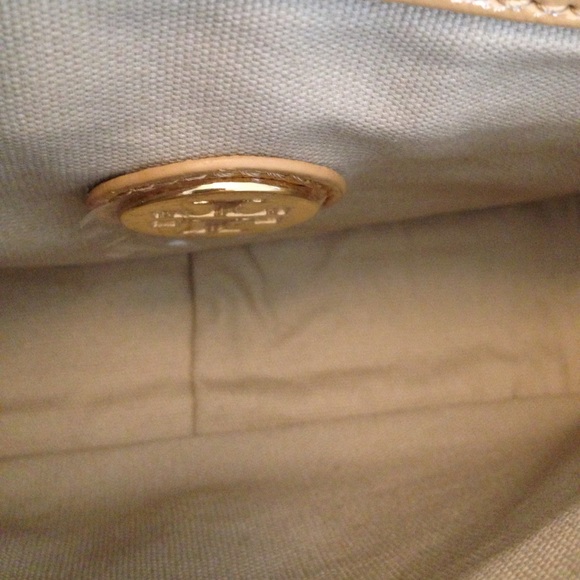 Tory Burch Robinson Adjustable Mini chain - Picture 4 of 4