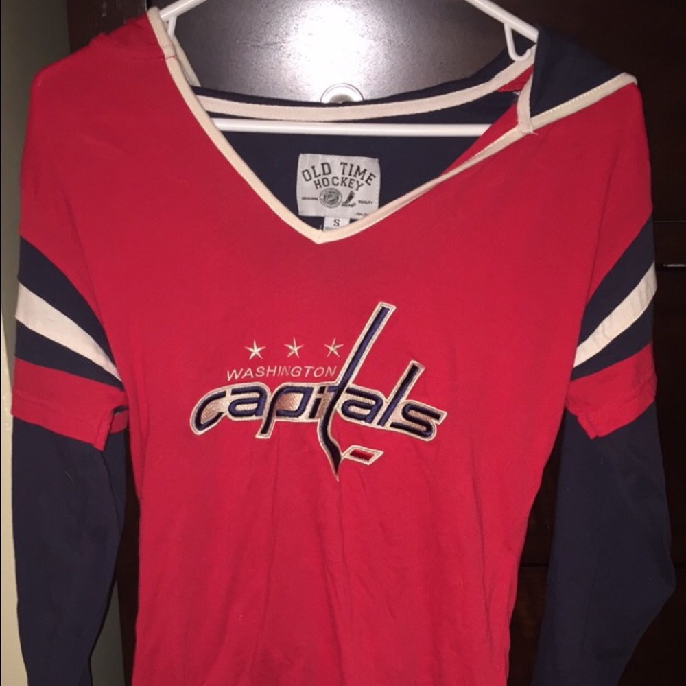 Washington Capitals long sleeve hooded hockey #8