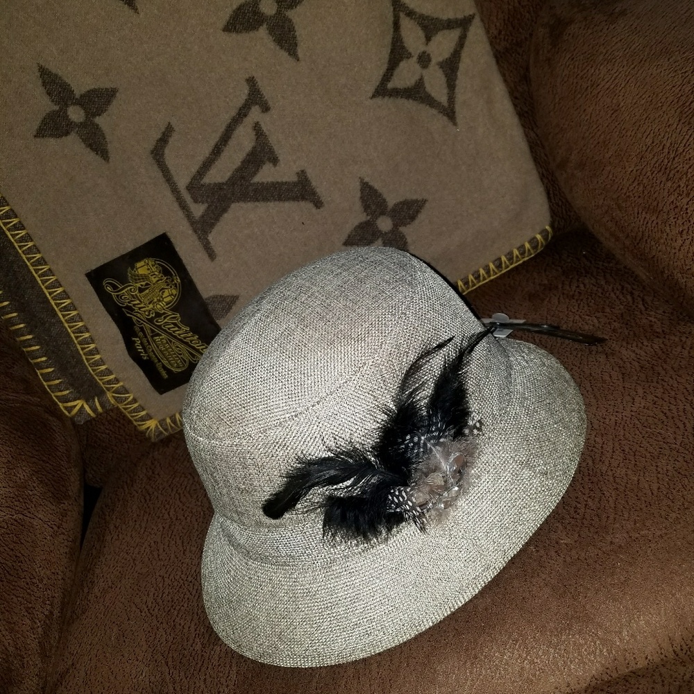 Hat - Picture 2 of 3