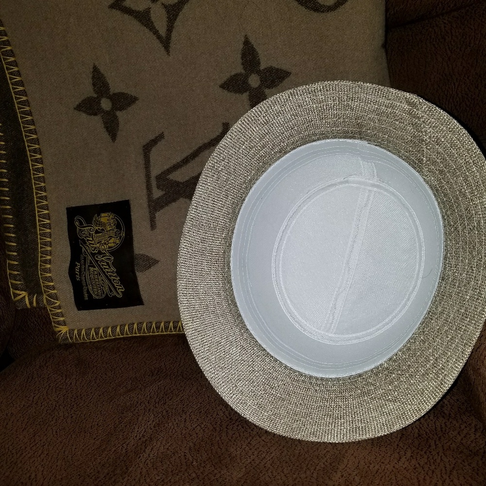 Hat - Picture 3 of 3