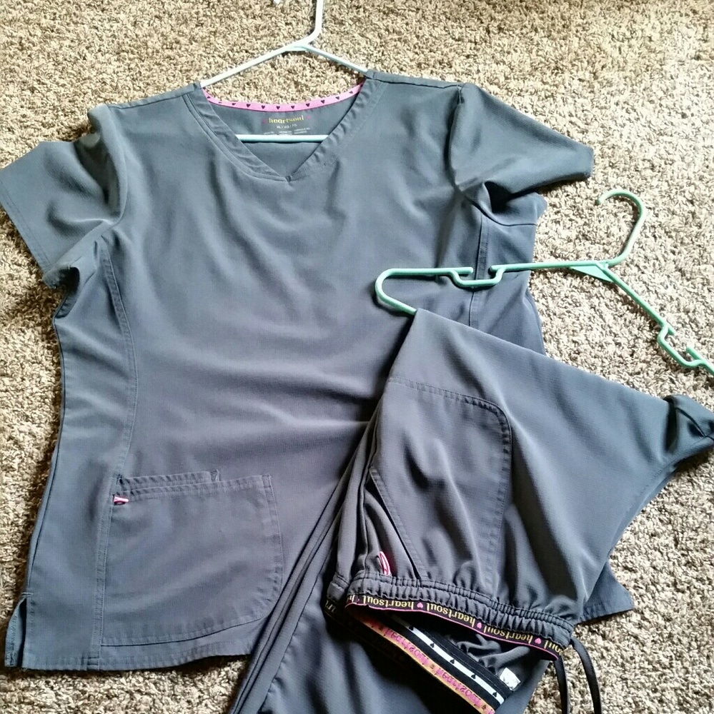 HeartSoul Scrub Set